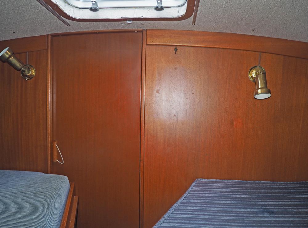 Cabin en avant, H&eacute;bergements
